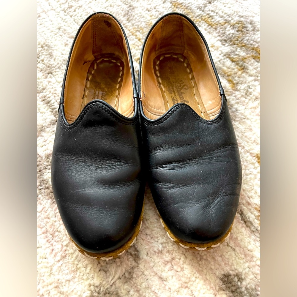 Sabah black leather women’s size 39 = 8-8.5.